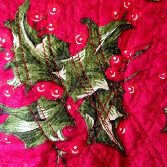 Vtg Reversible Quilted Christmas Apron With Holly & Plaid Design Adjustable Srap - Picture 3 of 12